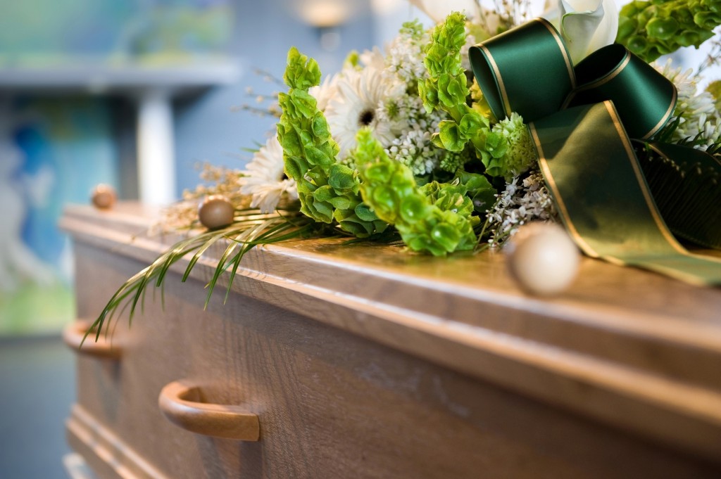 家族葬とは。身内で故人を送るための基礎知識と注意点