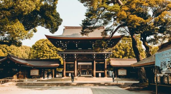 日本人として知っておくべき神社へのお参りの作法とは